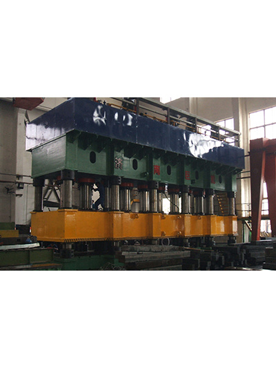 一汽青島汽(qì)車縱梁液壓機(ji)