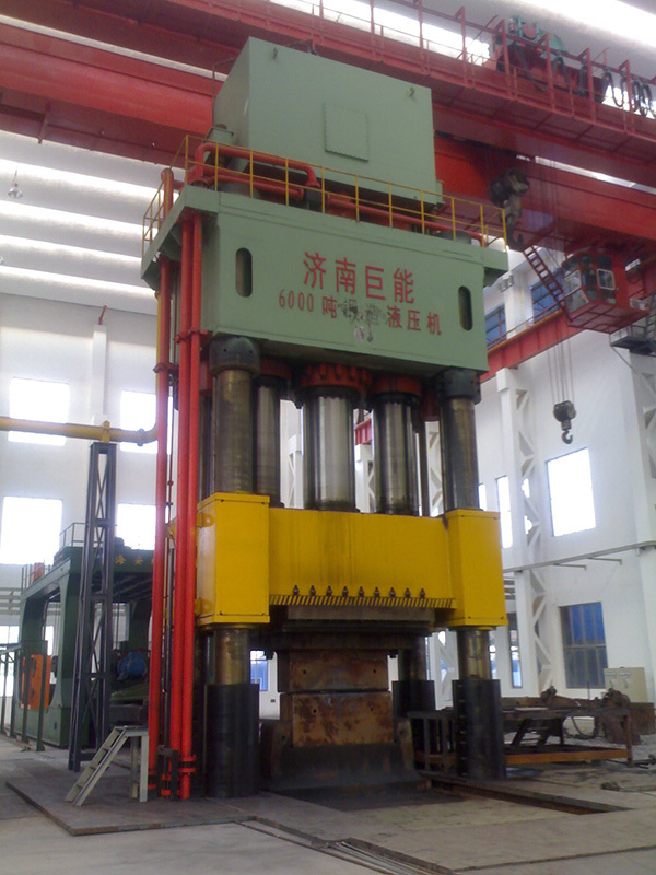 自由鍛造(zao)液壓機